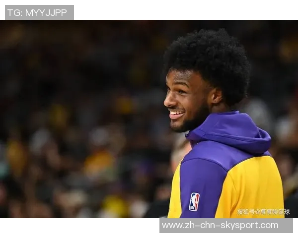 布朗尼坦言上场机会有限期待通过努力防守赢得更多信任与时间