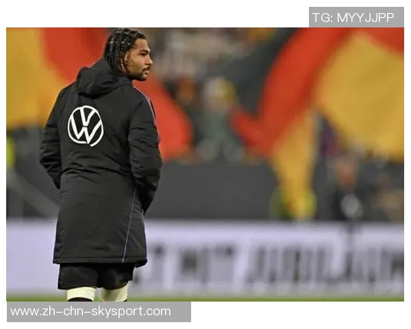 小猪赞格纳布里如穆勒般出色能控球化解对方防守