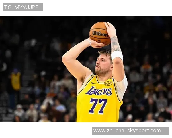 东契奇赛场精彩表现暗示勒布朗慢慢恢复不急的态度 东契奇赛场精彩表现暗示勒布朗慢慢恢复不急的态度