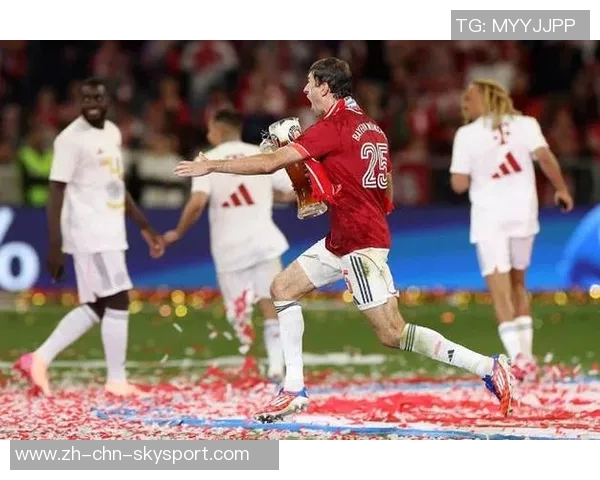 穆勒社交媒体庆祝季后赛首胜强调这只是迈向冠军的第一步 穆勒社交媒体庆祝季后赛首胜强调这只是迈向冠军的第一步