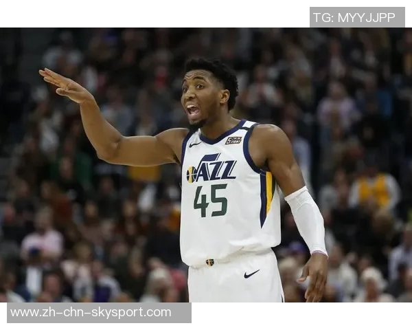 米切尔第三节伤退仅得15分2板2助球迷心痛不已遗憾难忍 米切尔第三节伤退仅得15分2板2助球迷心痛不已遗憾难忍